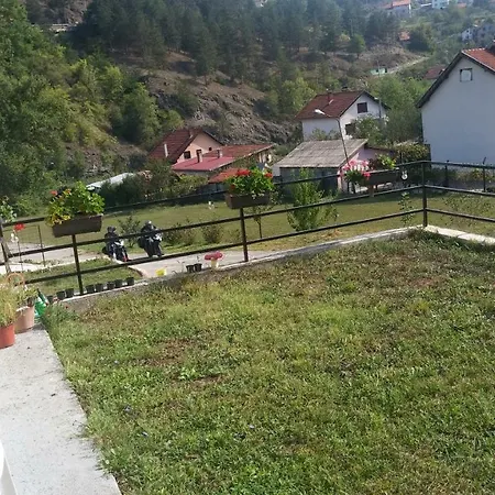 ゲストハウス Sobe V&p Blagojevic Višegrad